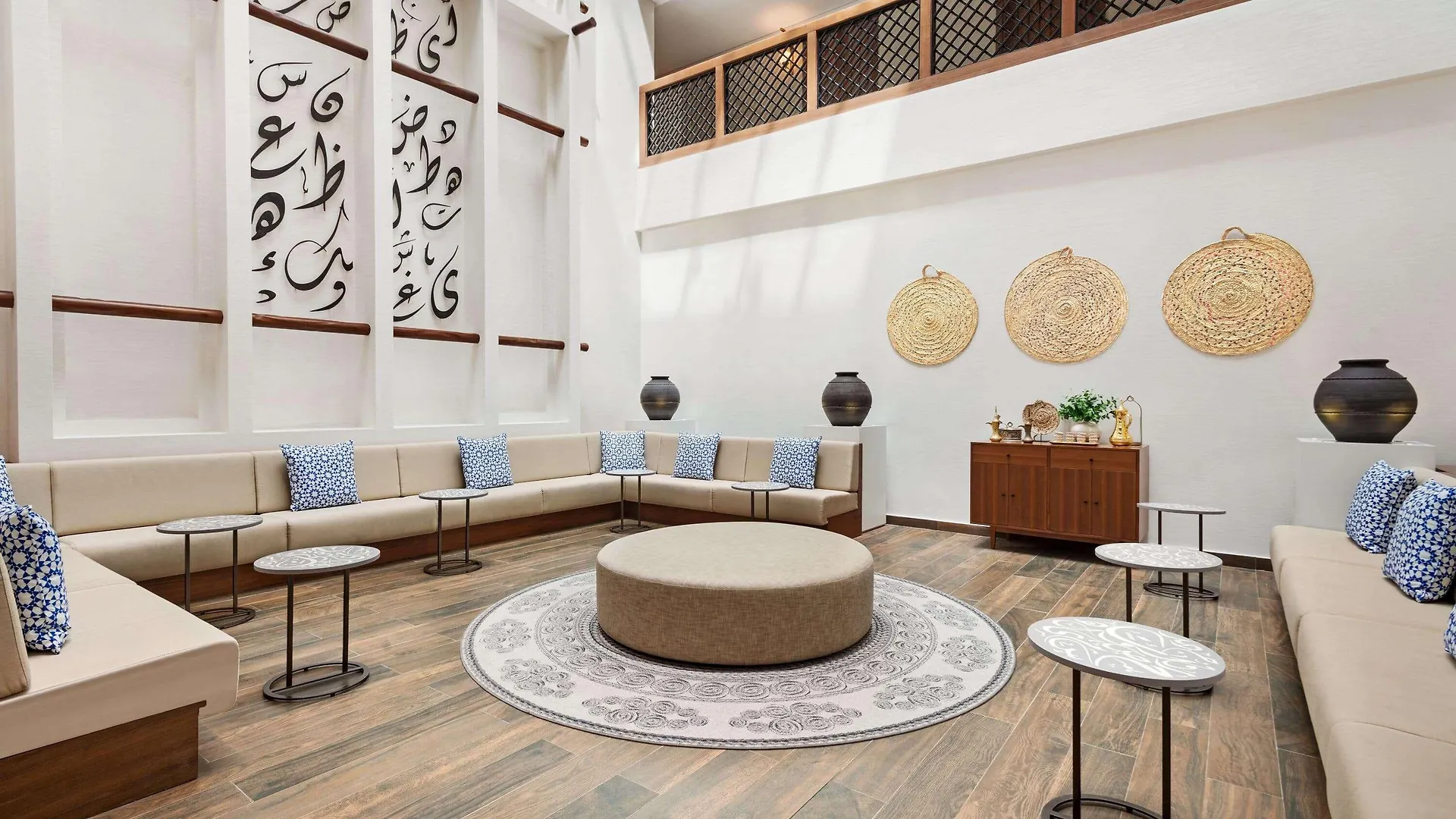 מלון Ibis Styles Dubai Gold District 2*,