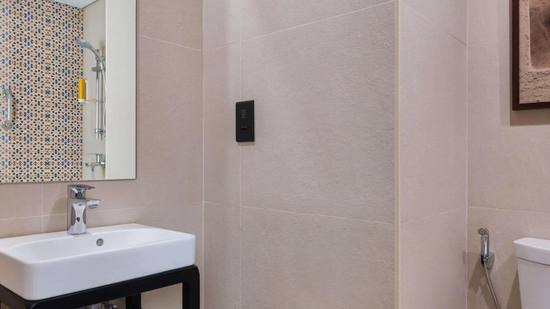 מלון Ibis Styles Dubai Gold District 2*,