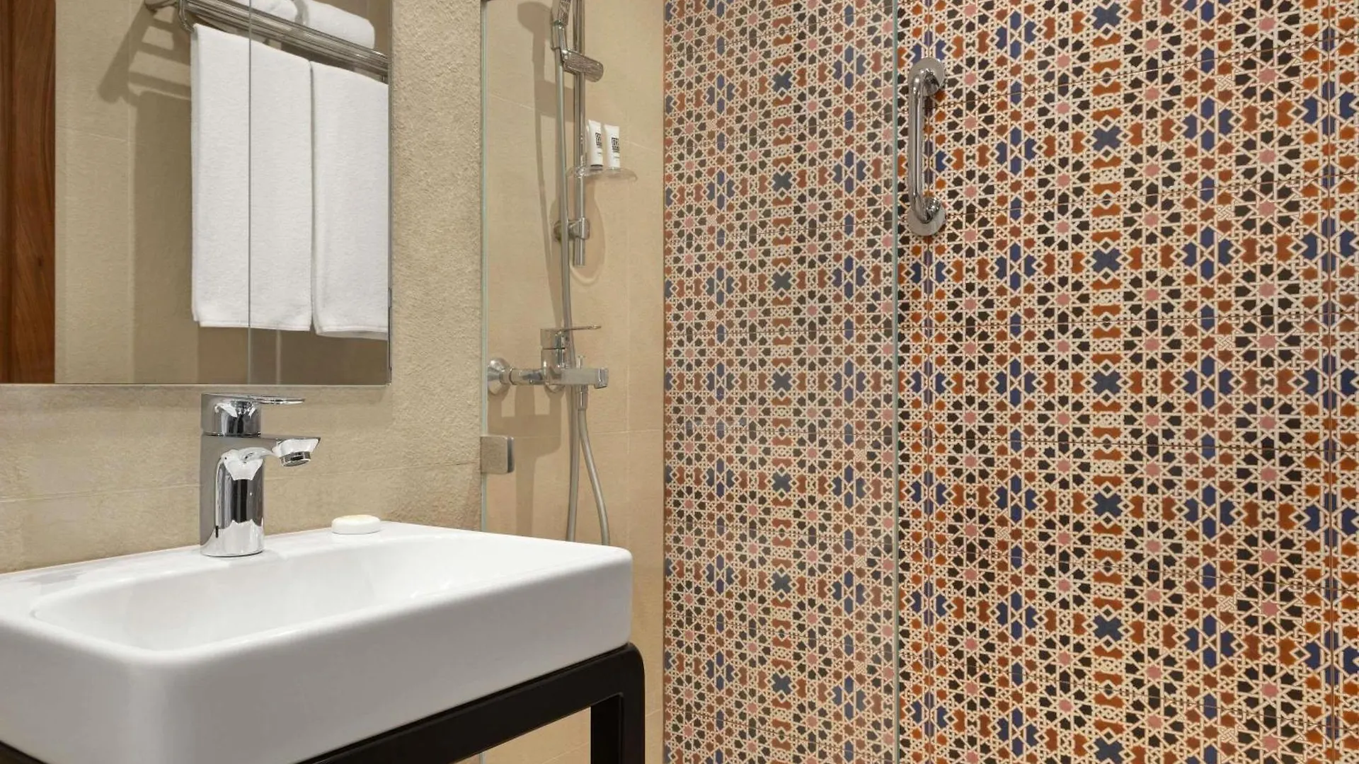 מלון Ibis Styles Dubai Gold District