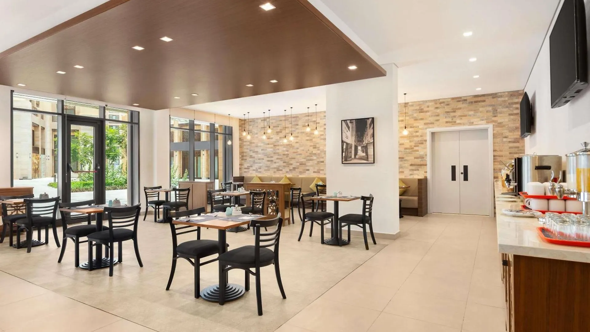 Ibis Styles Dubai Gold District Otel